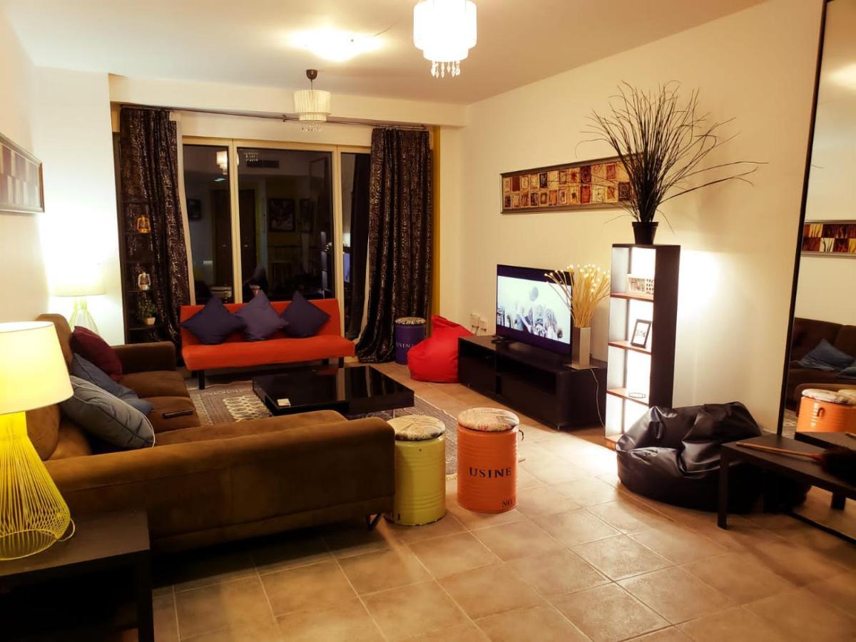 Travelers Backpackers Hostel Дубай Екстериор снимка