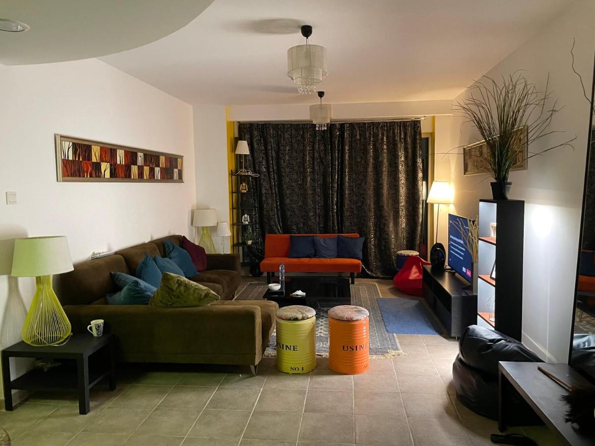 Travelers Backpackers Hostel Дубай Екстериор снимка