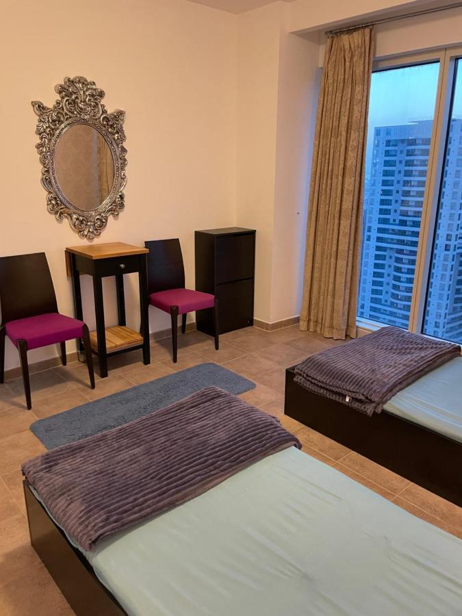 Travelers Backpackers Hostel Дубай Екстериор снимка