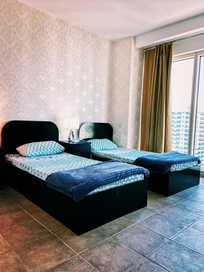 Travelers Backpackers Hostel Дубай Екстериор снимка
